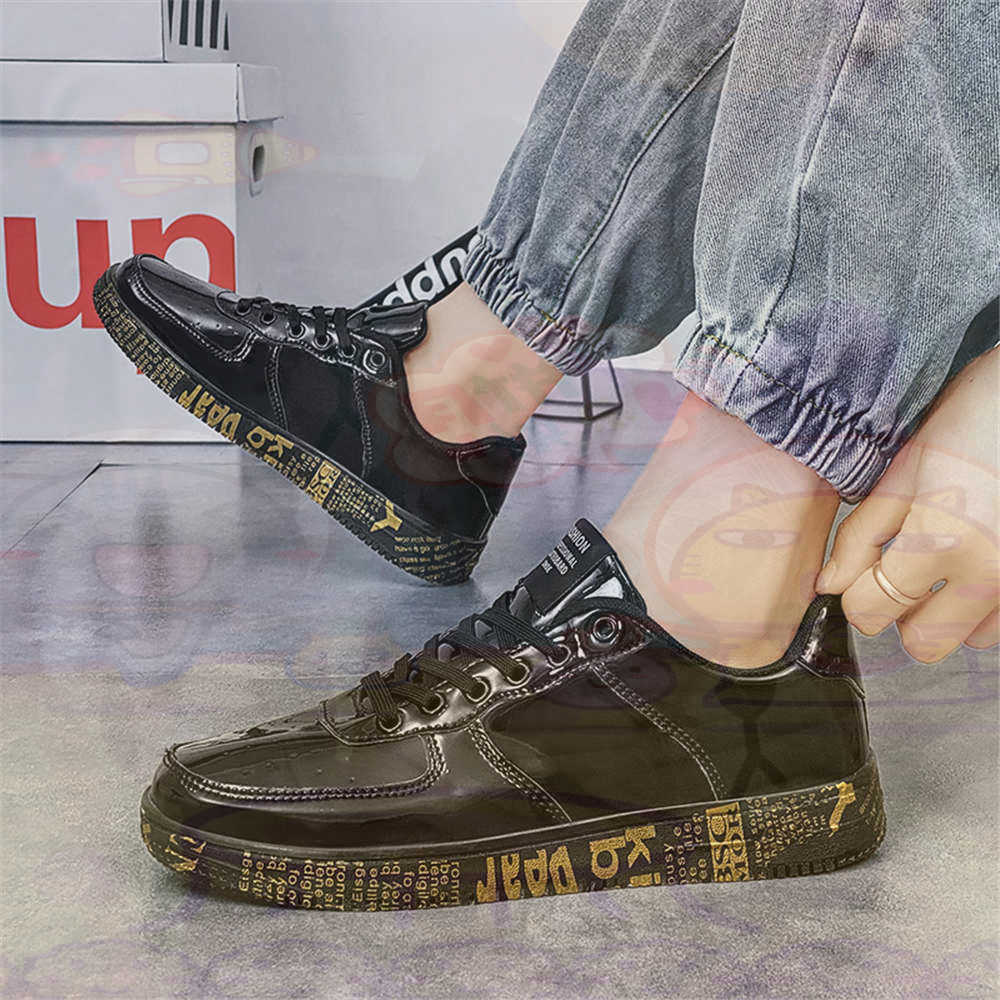 Round Foot Size 45 Sneakers Wh - Luxury Lifestyle Shorts ulasan dan harga